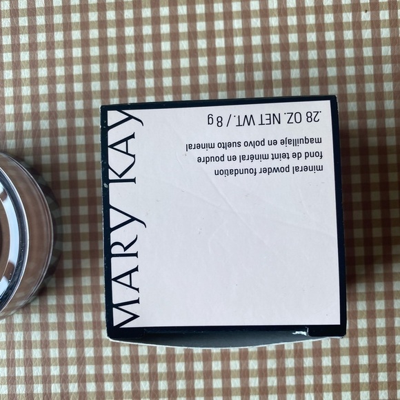 MARY KAY MINERAL POWDER
FOUNDATION. BRONZE 4. DISCONTINUED. NEW - Picture 4 of 11